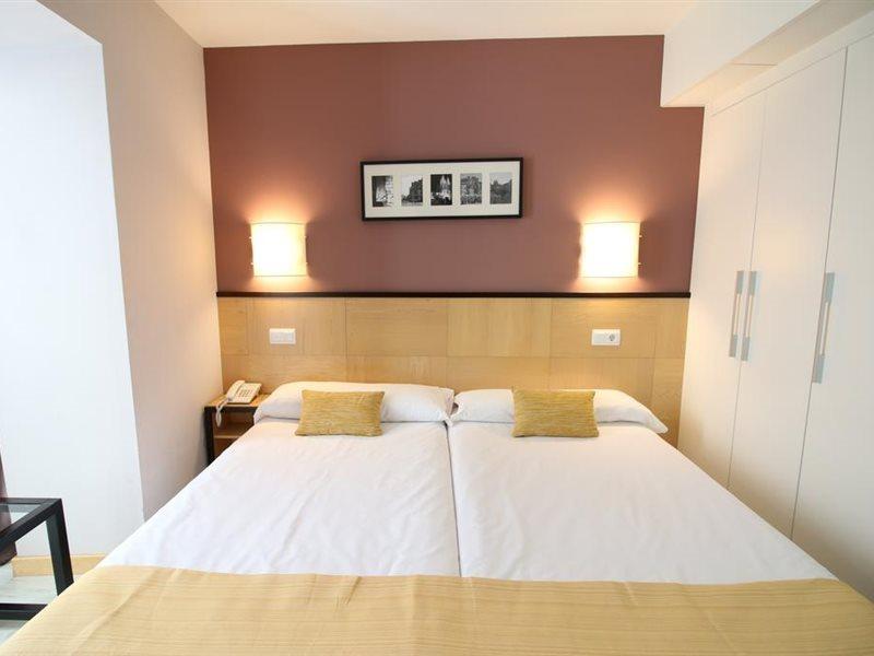Hotel Alda Entrearcos บูร์โกส ภายนอก รูปภาพ