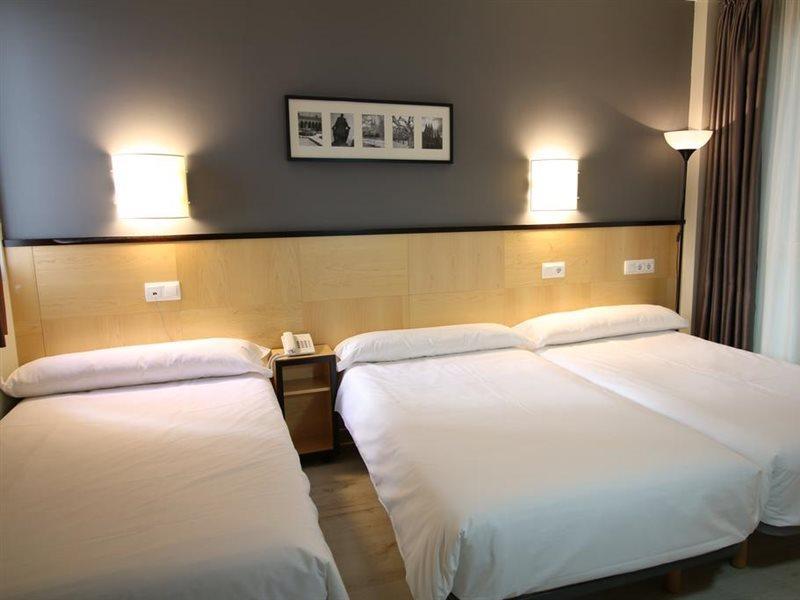 Hotel Alda Entrearcos บูร์โกส ภายนอก รูปภาพ