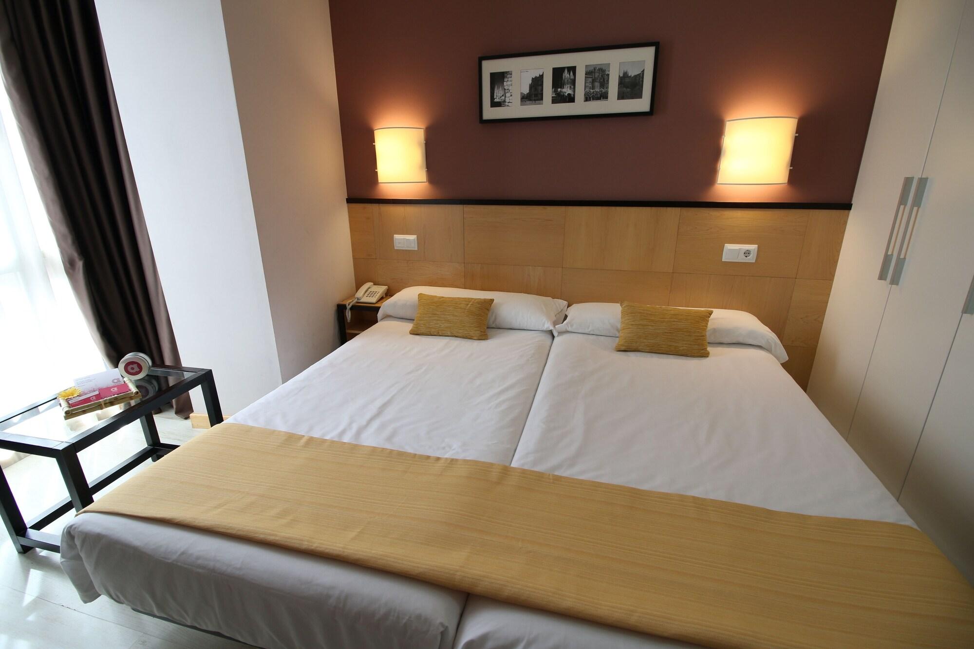 Hotel Alda Entrearcos บูร์โกส ภายนอก รูปภาพ