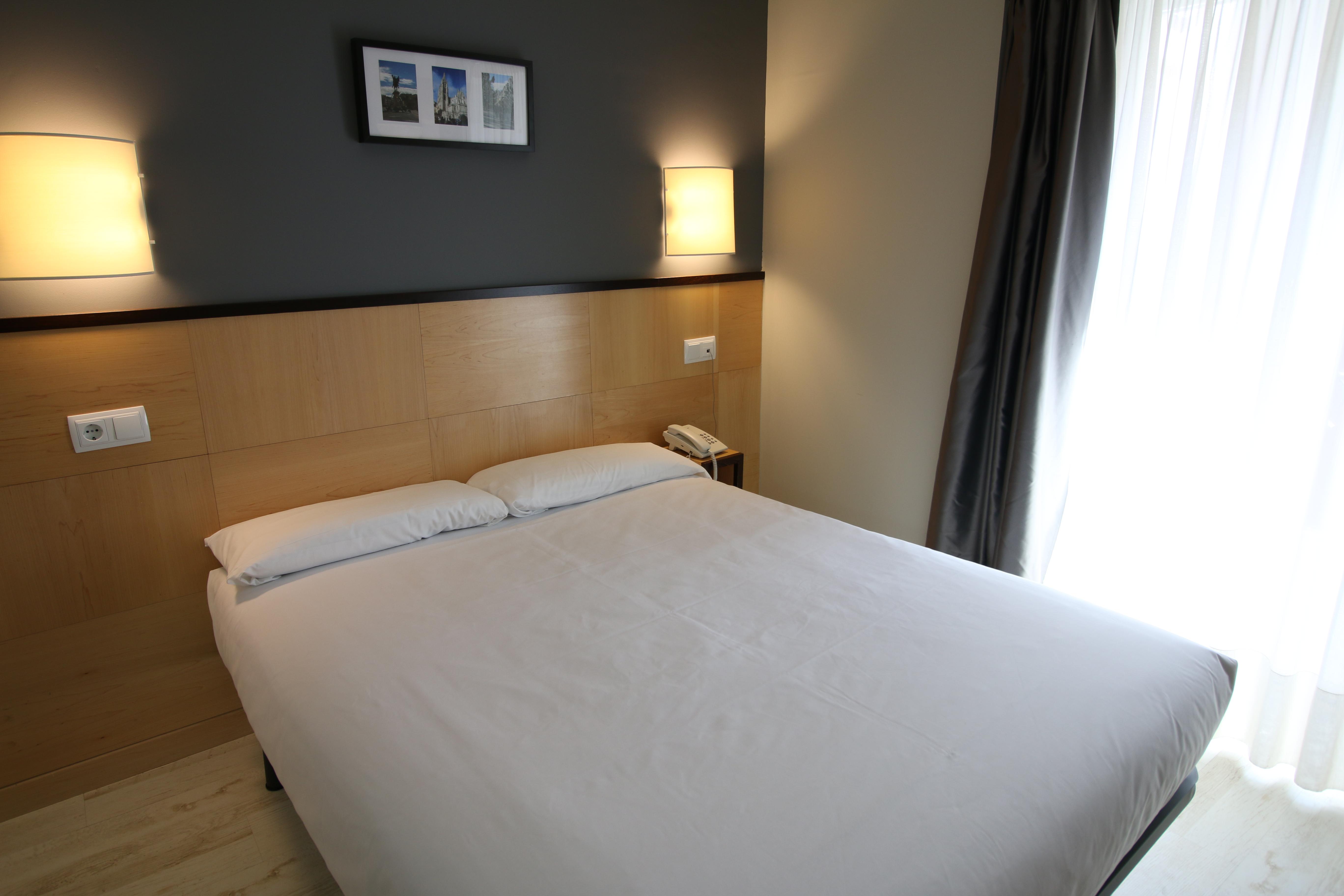 Hotel Alda Entrearcos บูร์โกส ภายนอก รูปภาพ