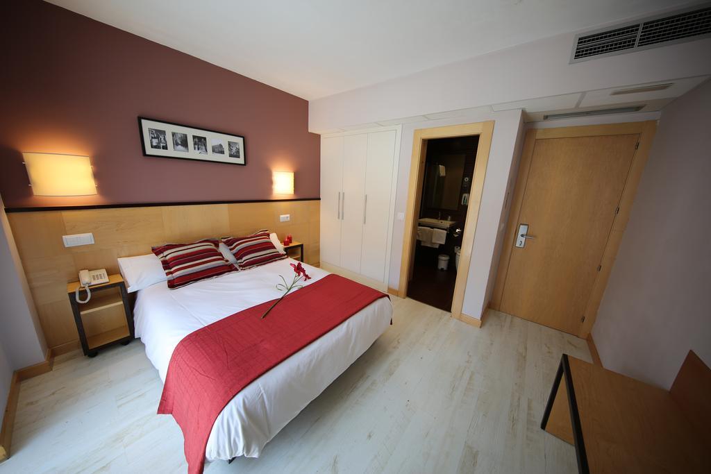 Hotel Alda Entrearcos บูร์โกส ภายนอก รูปภาพ