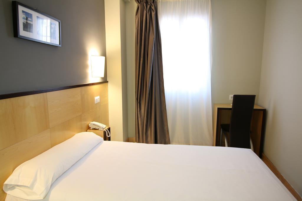 Hotel Alda Entrearcos บูร์โกส ภายนอก รูปภาพ