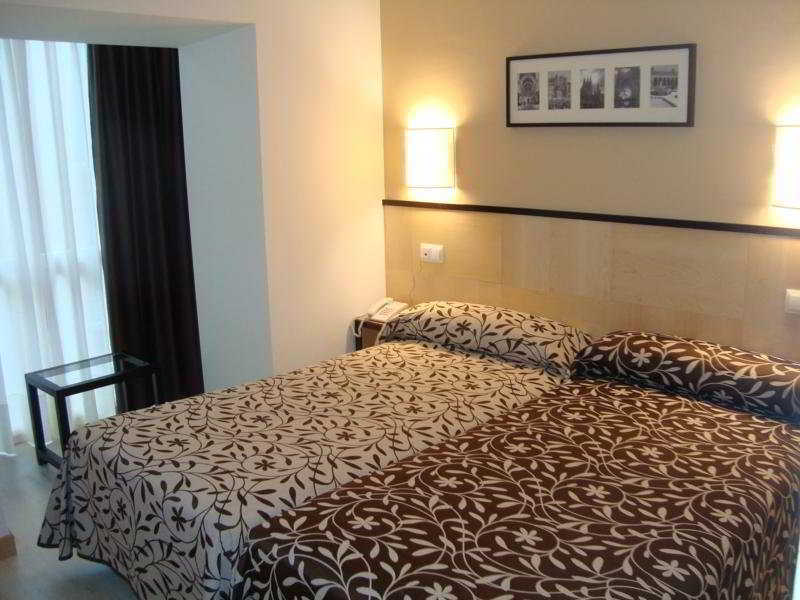 Hotel Alda Entrearcos บูร์โกส ภายนอก รูปภาพ