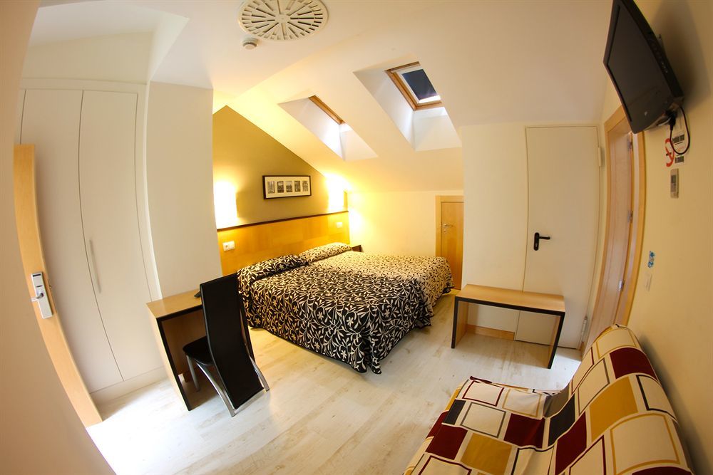 Hotel Alda Entrearcos บูร์โกส ภายนอก รูปภาพ