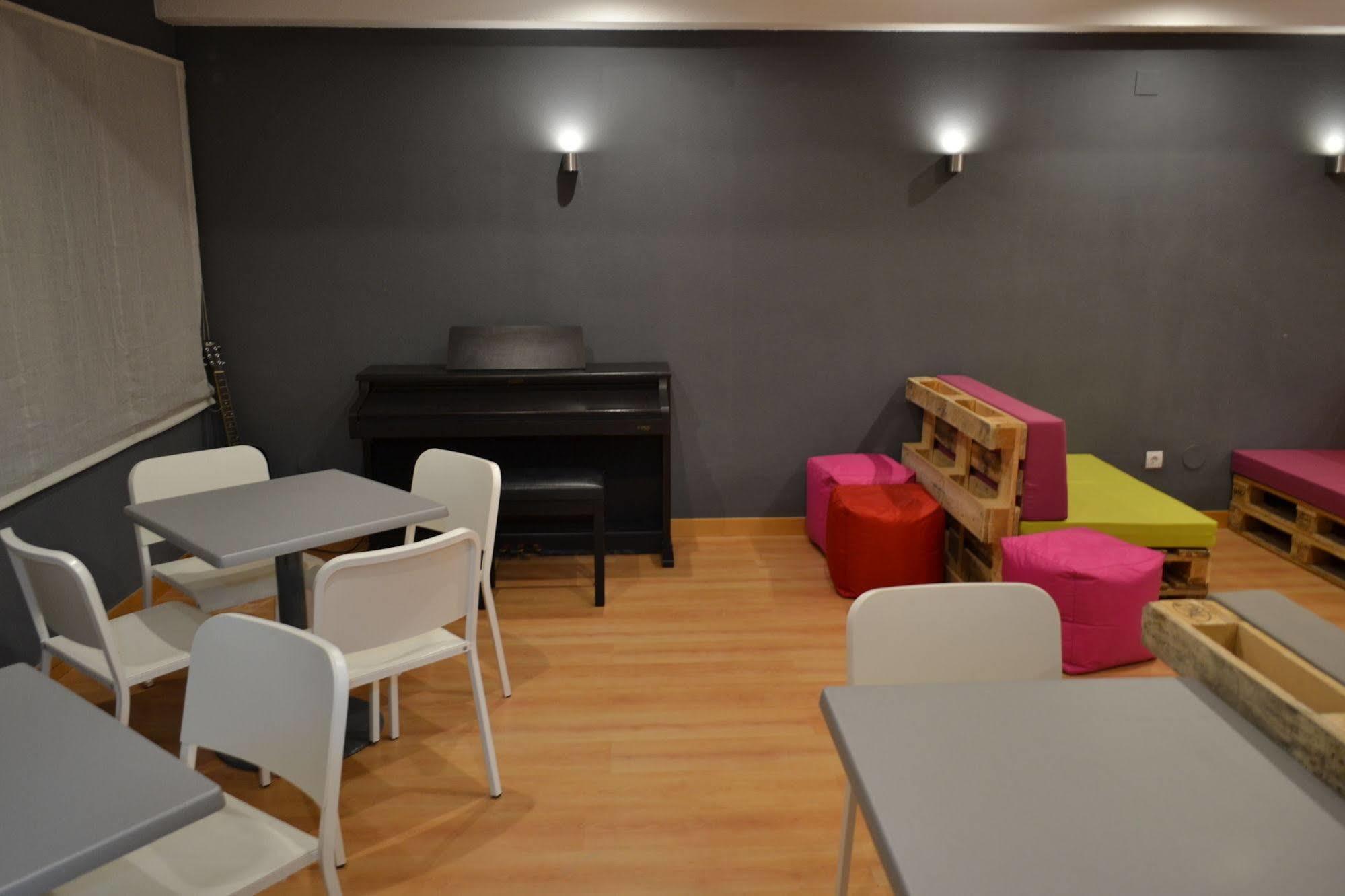 Hotel Alda Entrearcos บูร์โกส ภายนอก รูปภาพ
